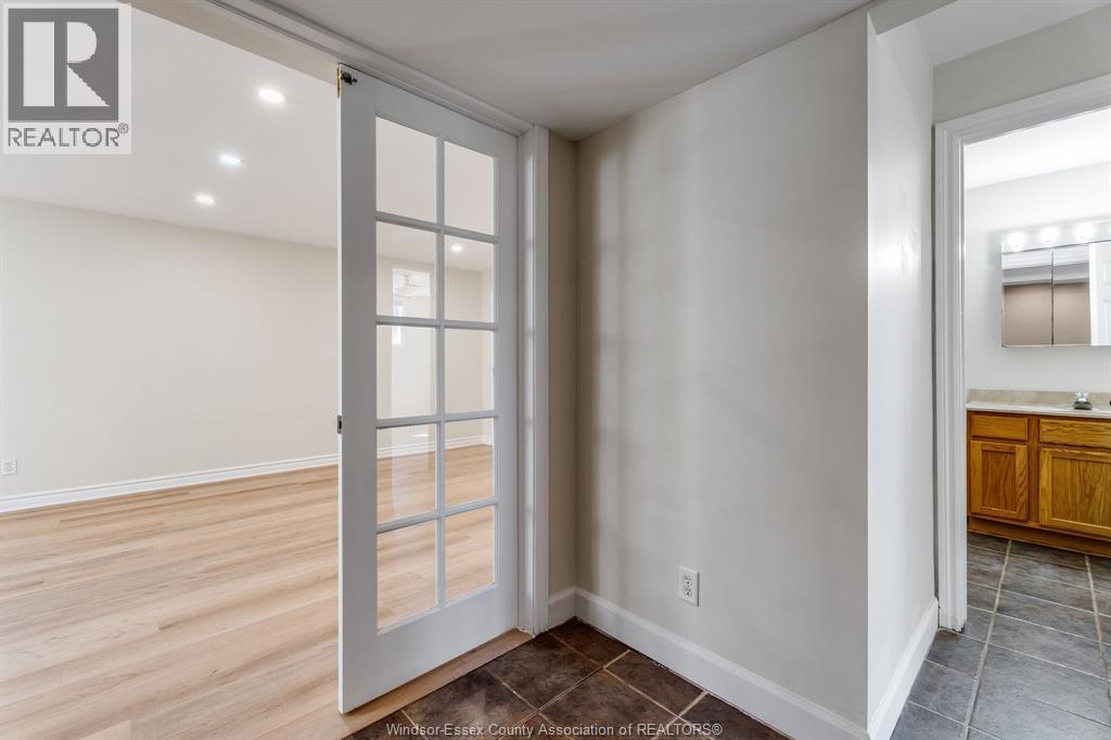 185 Marlborough STREET East - 17