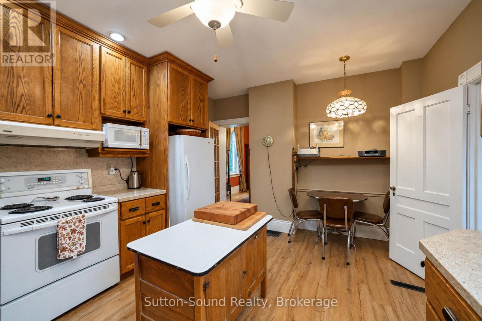 2344 3RD AVENUE W - 23