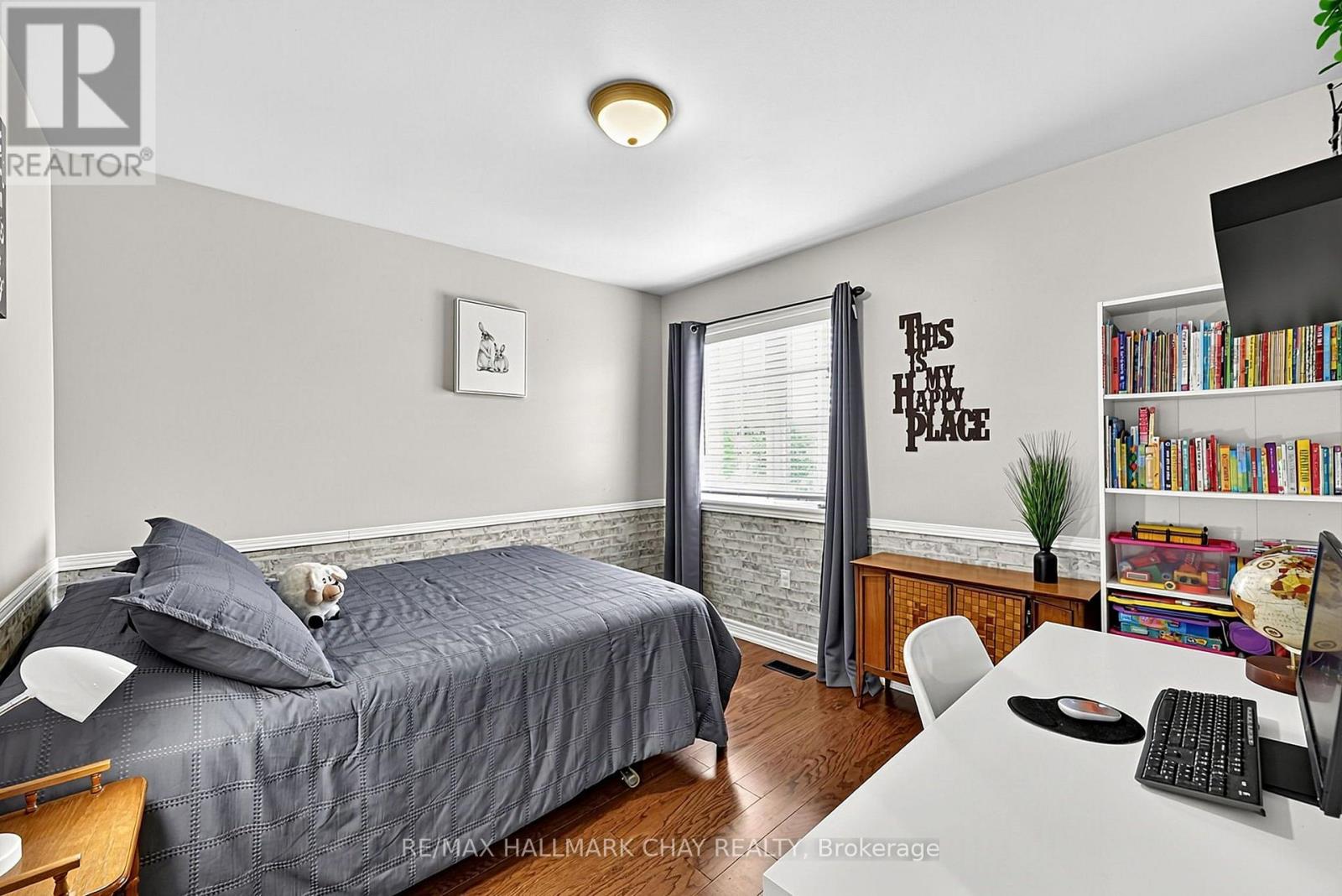 102 NOBLE DRIVE - 13