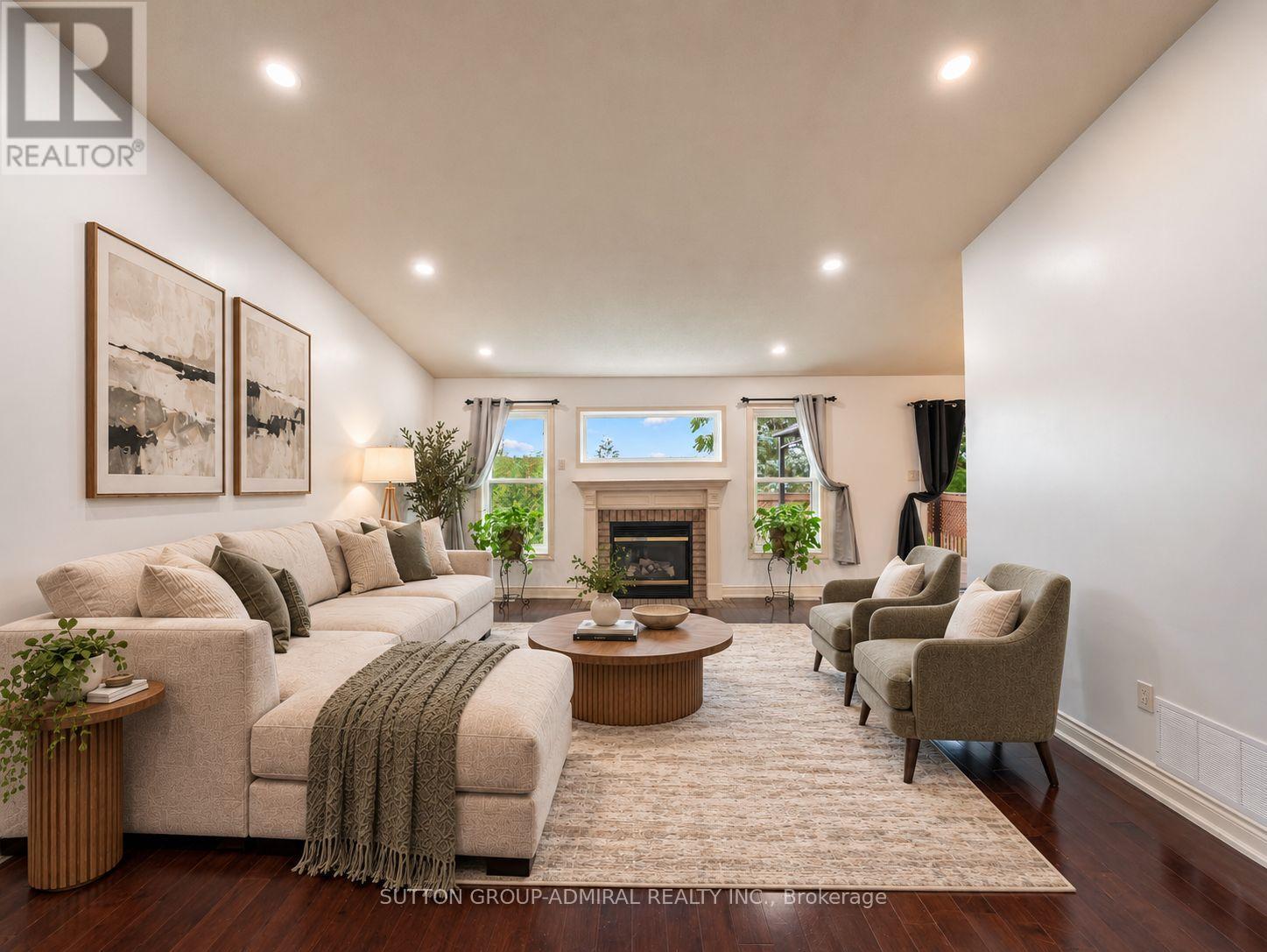 28 Harwood Drive, Barrie photo 4