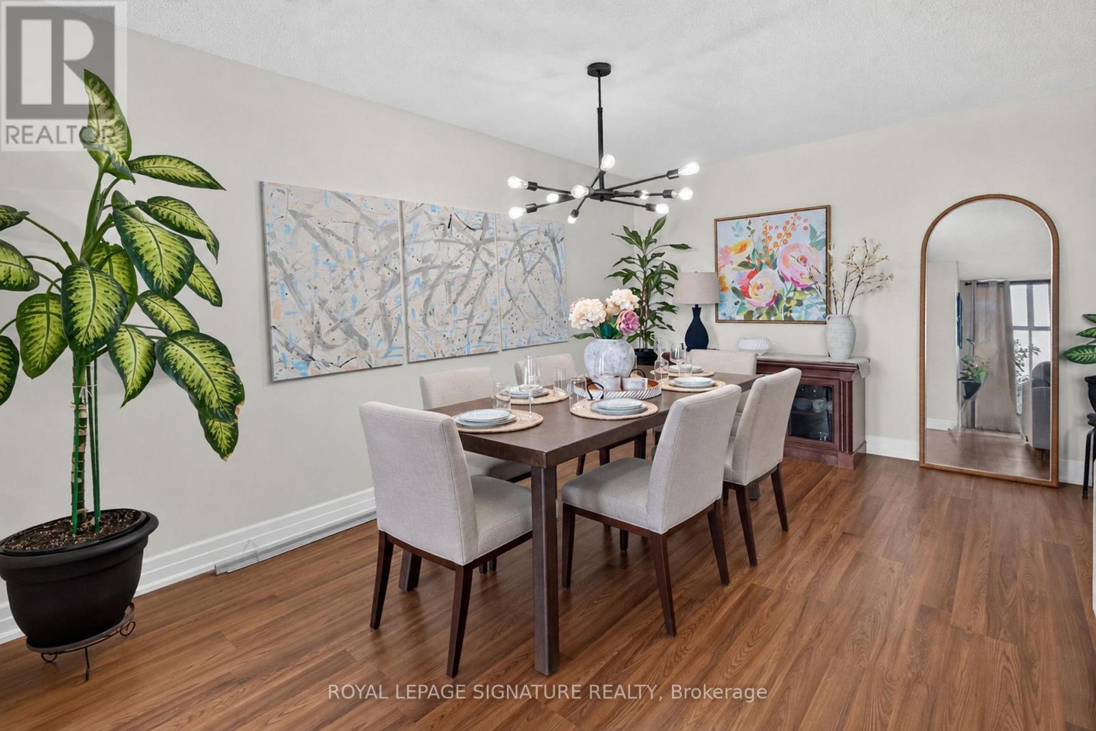 #1908 25 KENSINGTON ROAD - 11