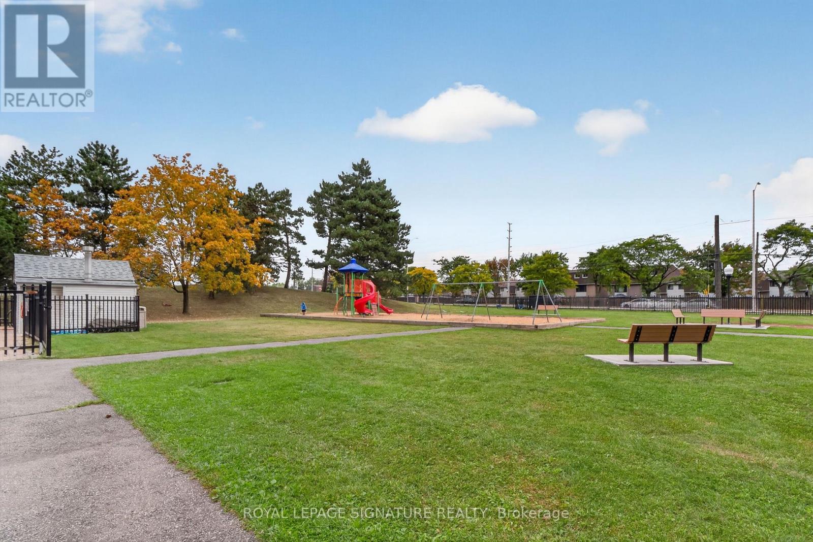 1908- 25 Kensington Road, Brampton, ON photo 40