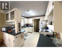 Primary Bedroom - 2490 Smid Road, West Kelowna, BC V4T1P1 Photo 6