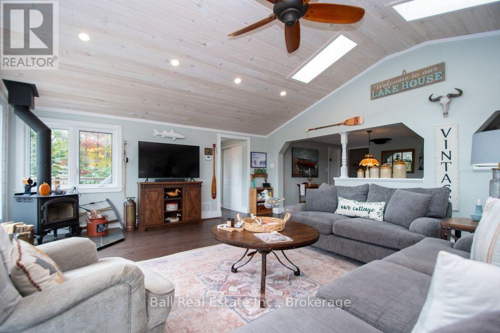 20 FIRE ROUTE 93 - 11