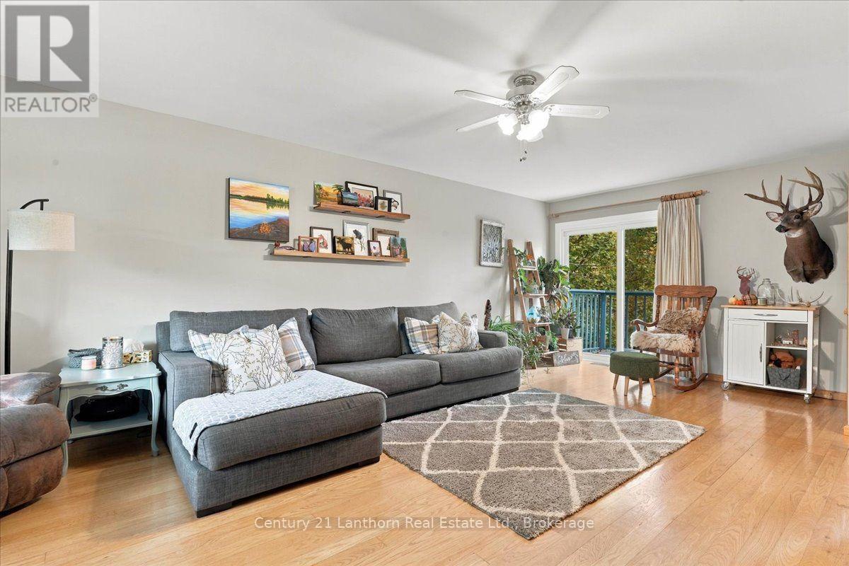 844 CORDOVA ROAD - 19