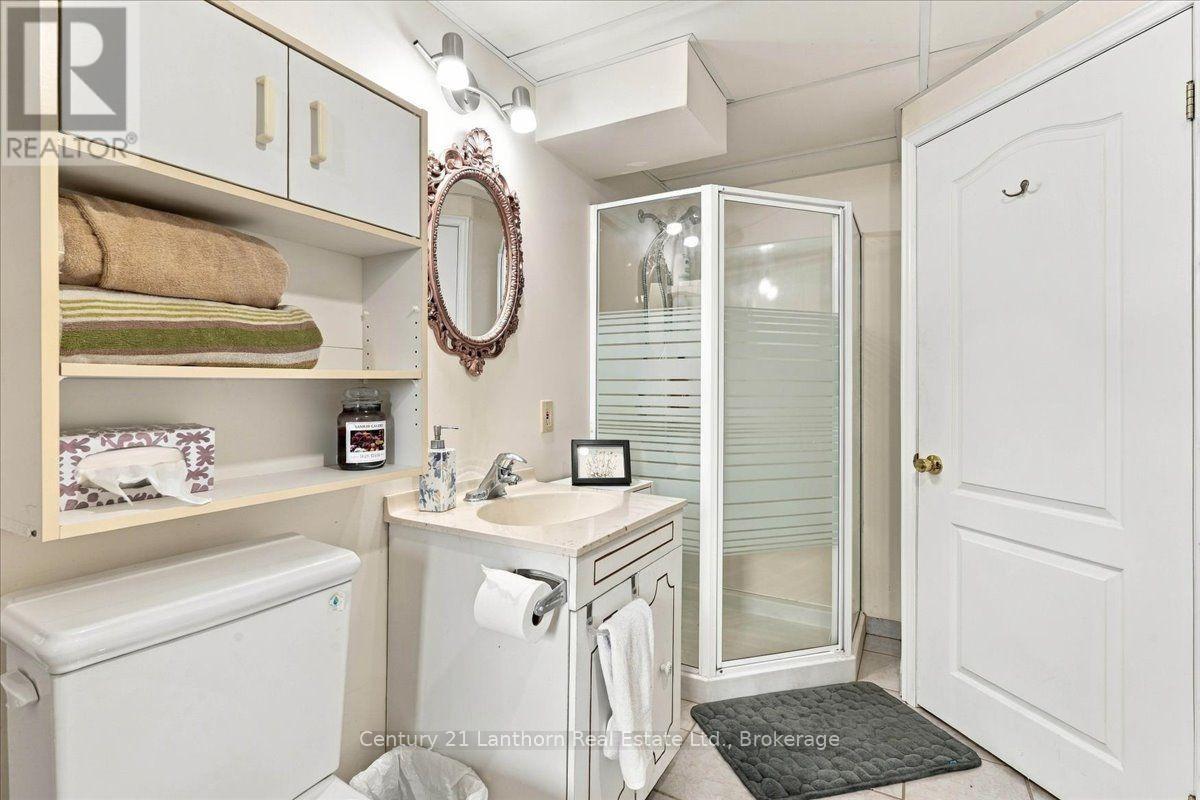 844 CORDOVA ROAD - 37