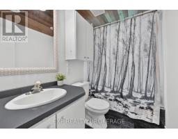 Primary Bedroom - 44 Lennox Street, Kingston, ON K7M4S4 Photo 11