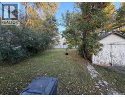 143 Sixth Avenue N, Yorkton, SK S3N0X9 Photo 12