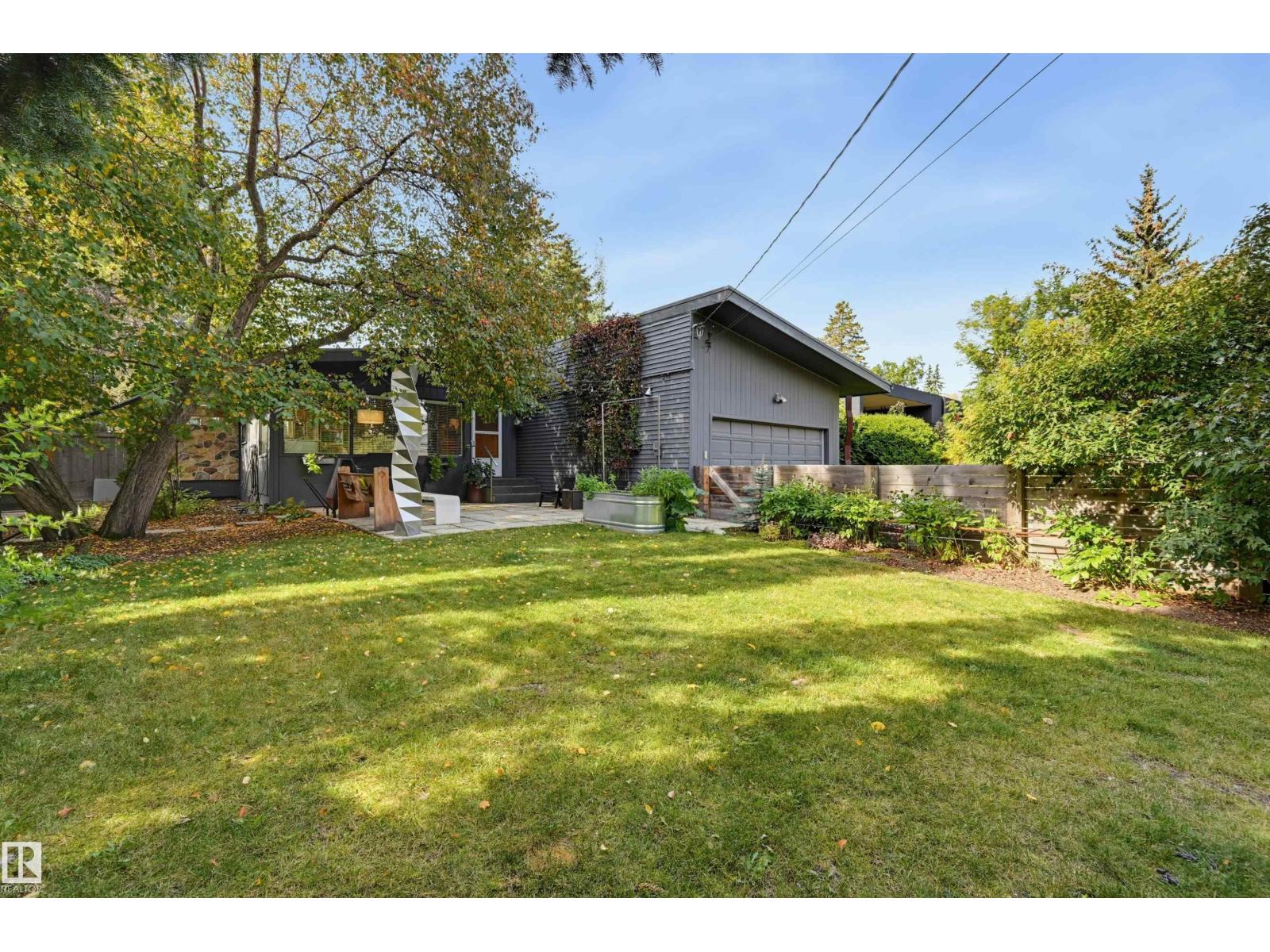 3 RIVERSIDE CR NW - 14
