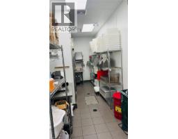 4140 Walker Road, Windsor, ON N8W3T5 Photo 12