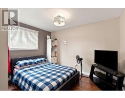 6 Simcoe Drive thumbnail 10
