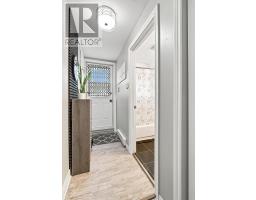6 Simcoe Drive thumbnail 14