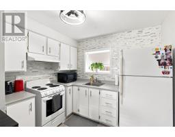 6 Simcoe Drive thumbnail 17