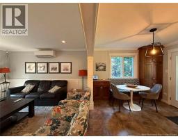 Living room - 84 Hubert Street, Edmundston, NB E3V4K5 Photo 7