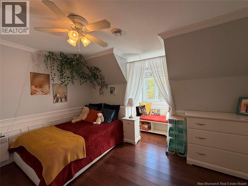 84 Hubert Street - 23