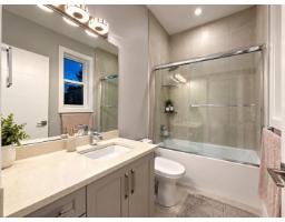 14186 Melrose Drive, Surrey, BC V3R5R2 Photo 34