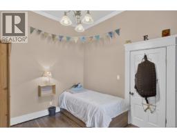 2737 Derwent Ave, Cumberland, BC V0R1S0 Photo 13