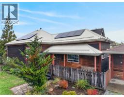 2737 Derwent Ave, Cumberland, BC V0R1S0 Photo 32
