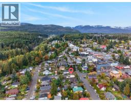 2737 Derwent Ave, Cumberland, BC V0R1S0 Photo 36