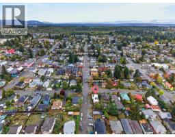 2737 Derwent Ave, Cumberland, BC V0R1S0 Photo 37