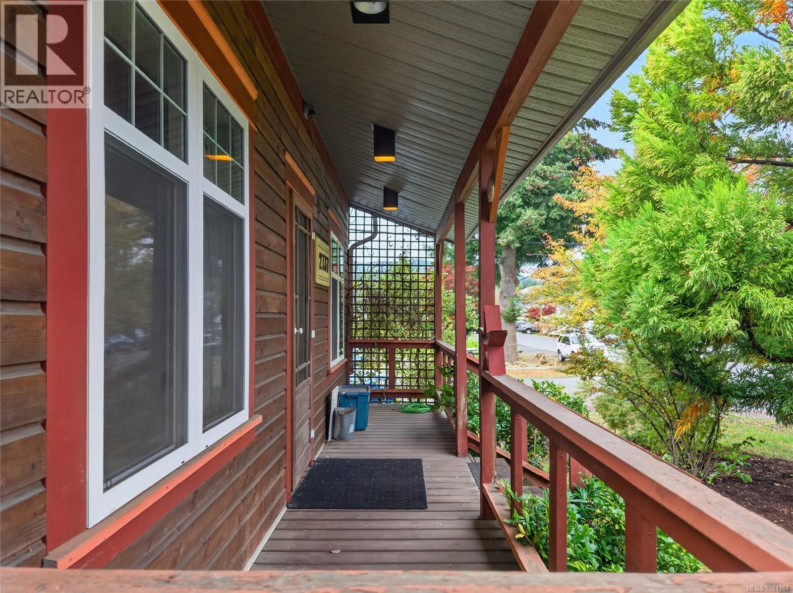 2737 Derwent Ave - Image 24