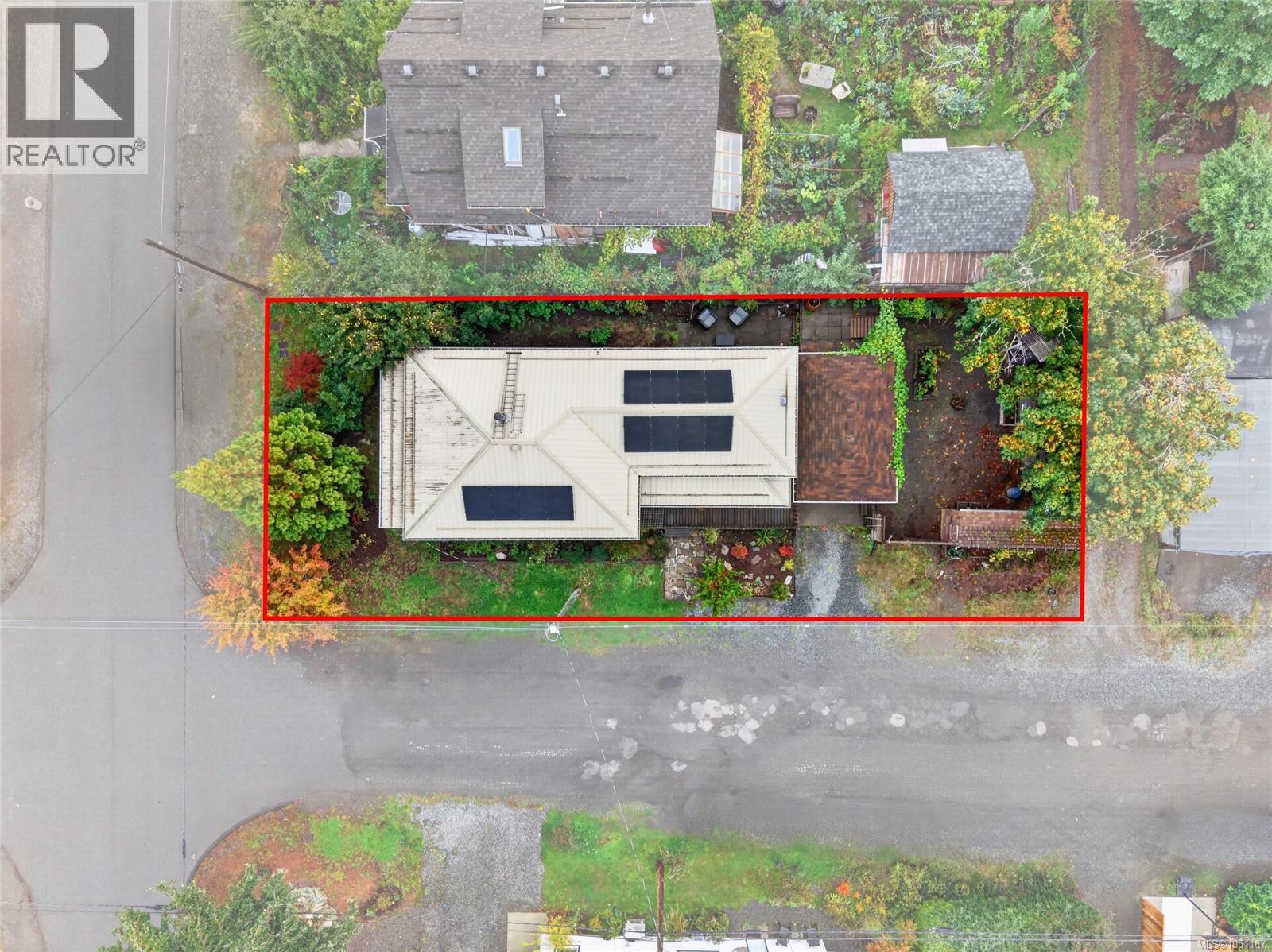 2737 Derwent Ave - 39