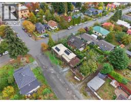 2737 Derwent Ave, Cumberland, BC V0R1S0 Photo 38