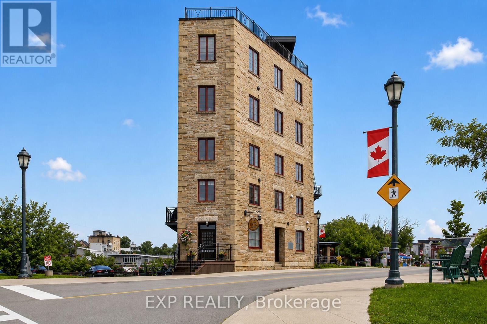 #103 7 MILL STREET - 40