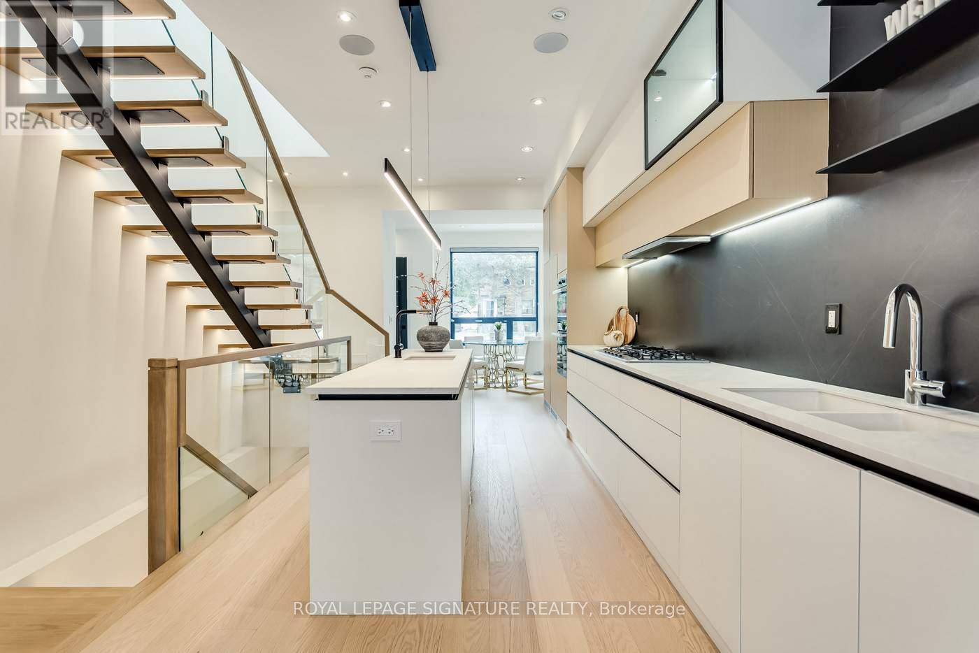 511 WOBURN AVENUE - Image 13