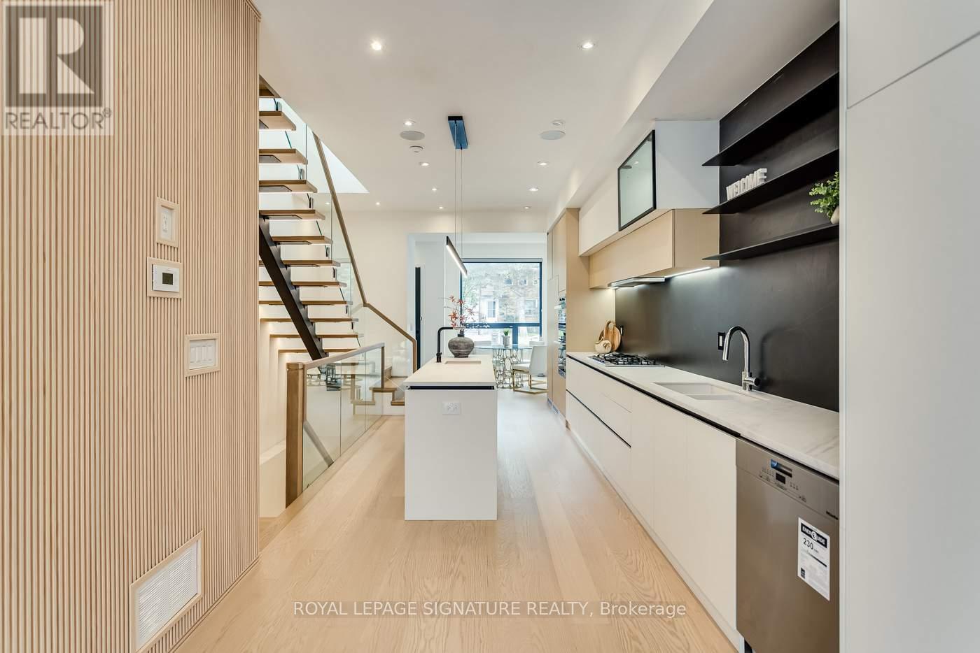 511 WOBURN AVENUE - Image 15