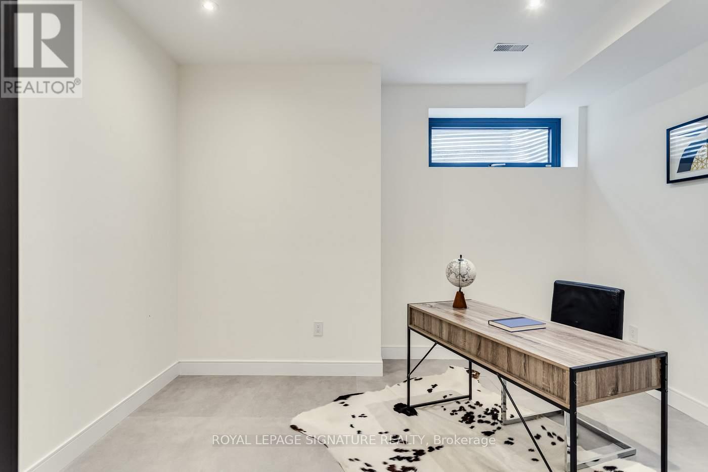 511 WOBURN AVENUE - Image 43