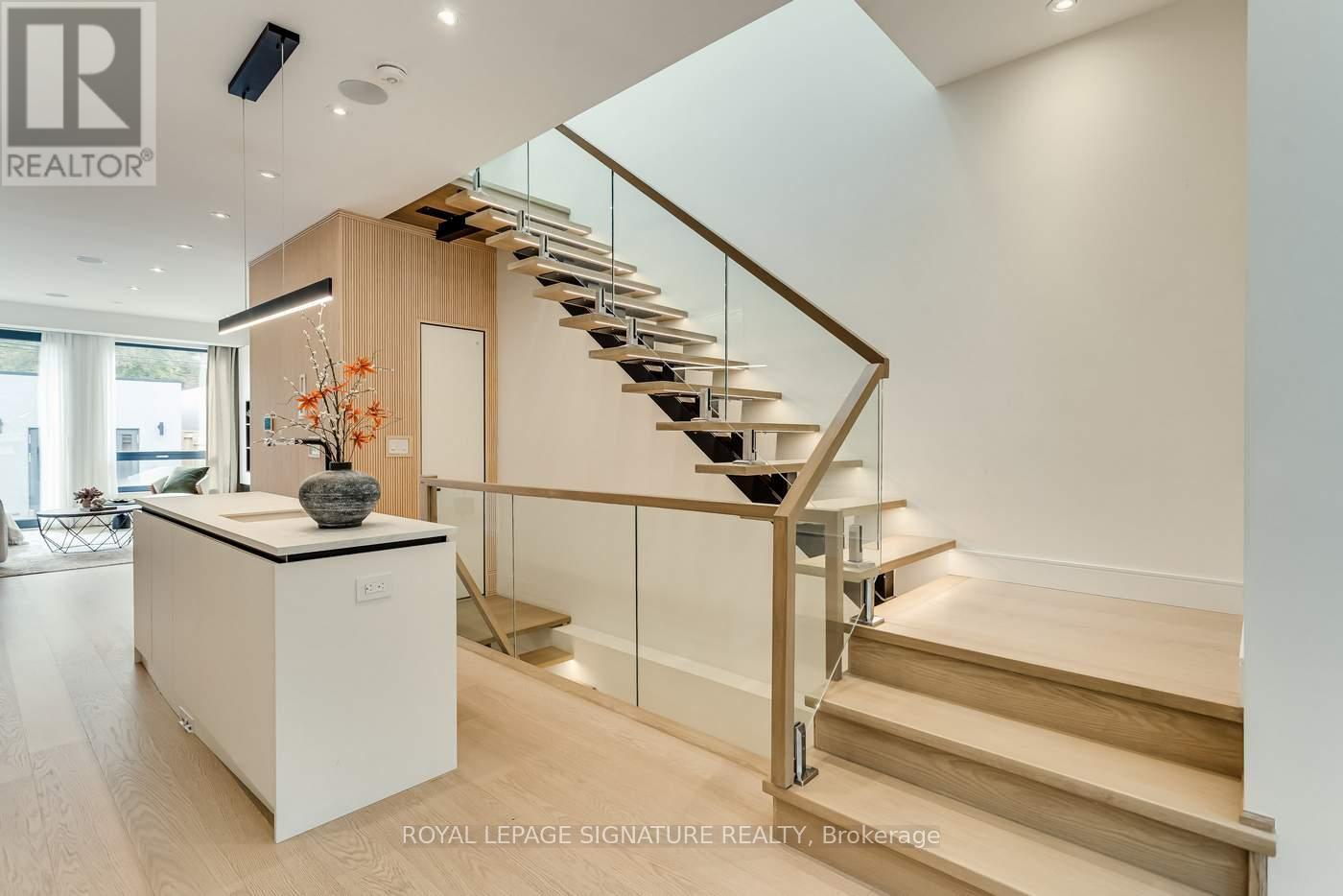 511 WOBURN AVENUE - Image 8