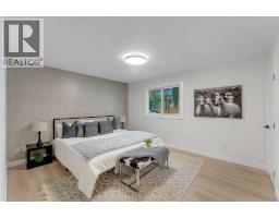 104 Oakmoor Place Sw, Calgary, AB T2V4A3 Photo 18