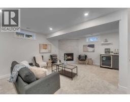 104 Oakmoor Place Sw, Calgary, AB T2V4A3 Photo 27