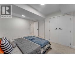 104 Oakmoor Place Sw, Calgary, AB T2V4A3 Photo 37