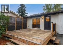 104 Oakmoor Place Sw, Calgary, AB T2V4A3 Photo 39