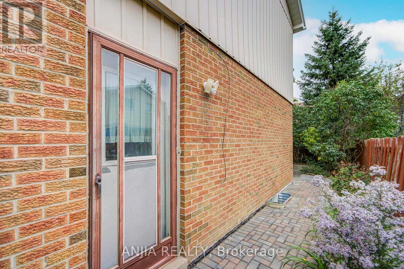 3 MOSSBROOK CRESCENT - Image 48