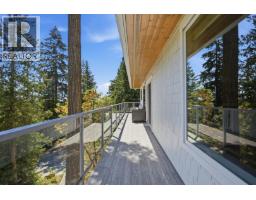 5673 Salmon Drive, Sechelt, BC V0N3A0 Photo 22
