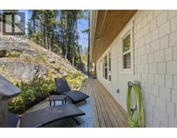 5673 Salmon Drive, Sechelt, BC V0N3A0 Photo 23