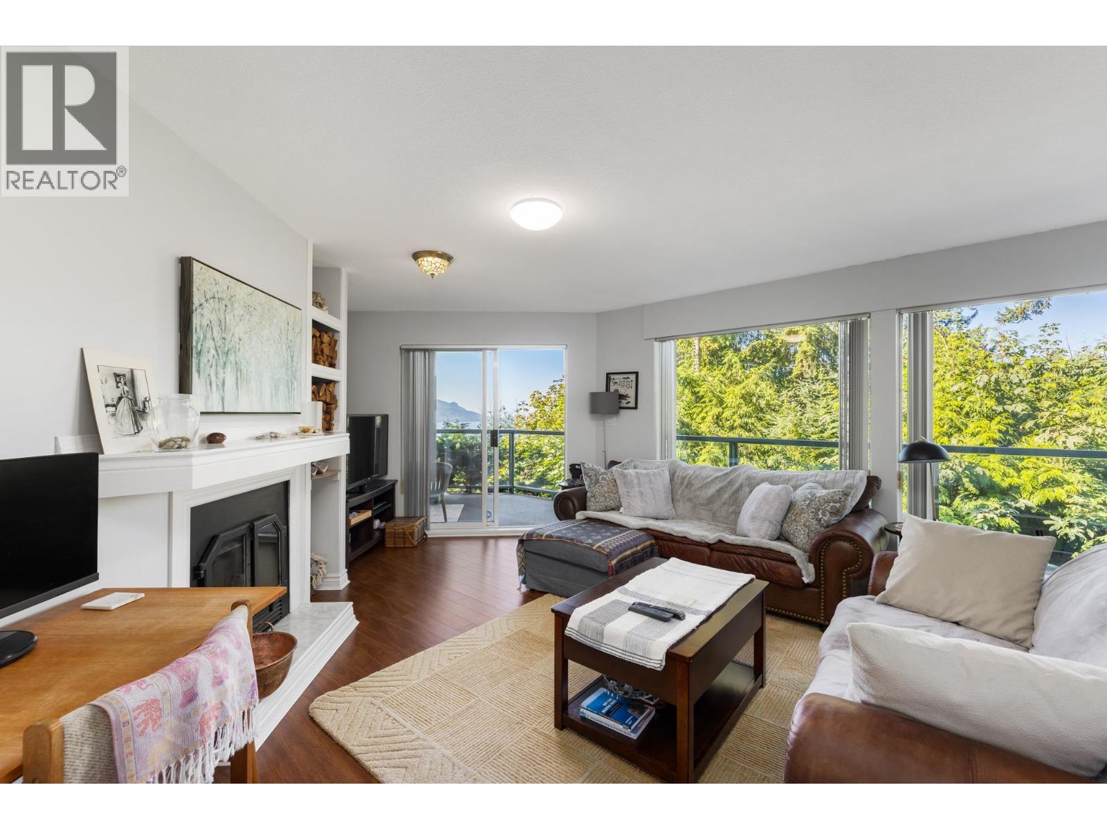 350 BAYVIEW PLACE, Lions Bay