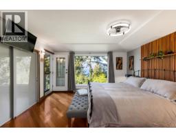 350 Bayview Place, Lions Bay, BC V0N2E0 Photo 15