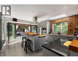350 Bayview Place, Lions Bay, BC V0N2E0 Photo 18