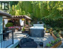 350 Bayview Place, Lions Bay, BC V0N2E0 Photo 23