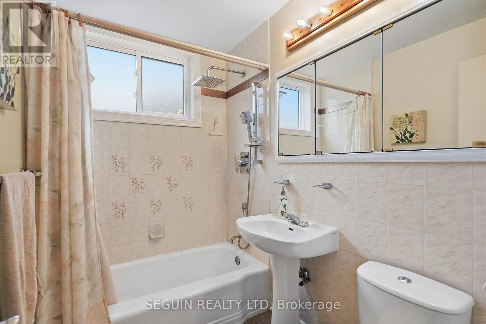 662 REJANE CRESCENT - 21