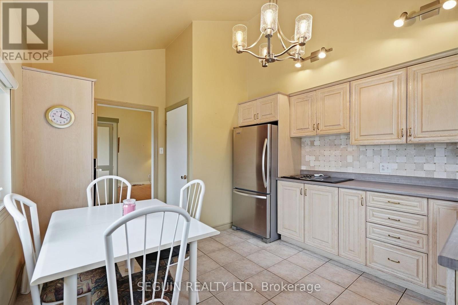662 REJANE CRESCENT - 9