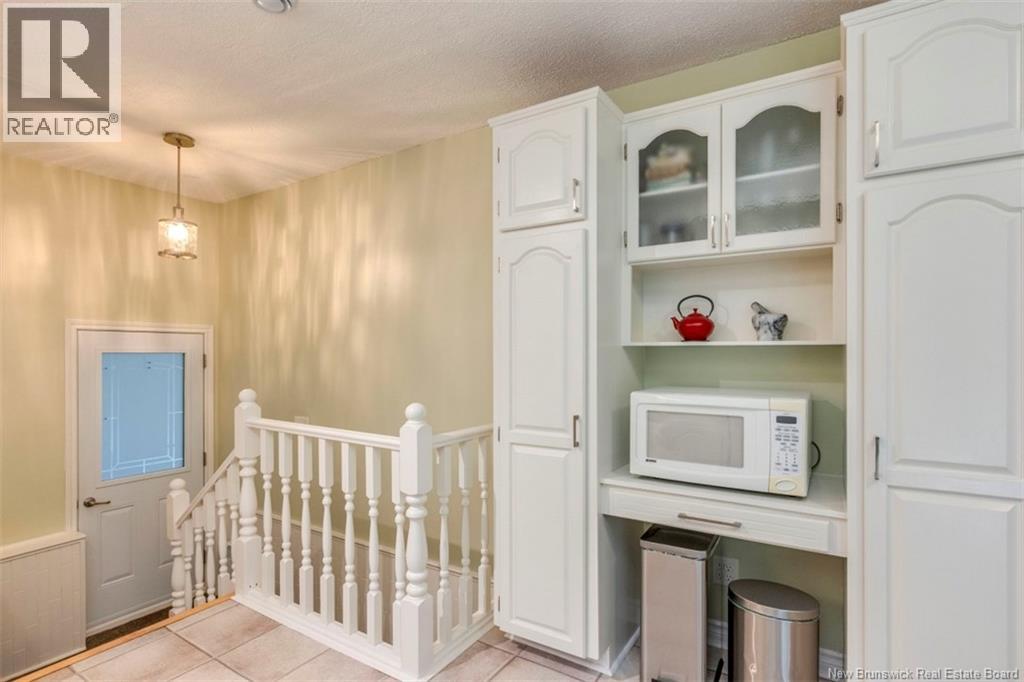 381 Beaumont Street - Image 10