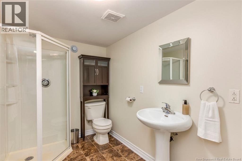 381 Beaumont Street - 16