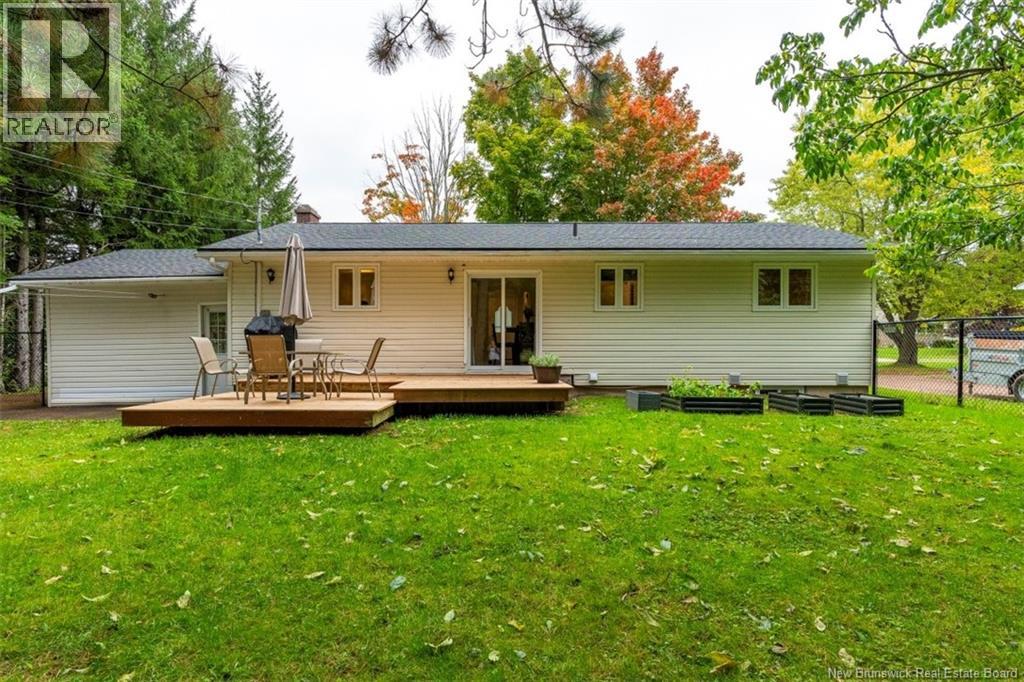 381 Beaumont Street - Image 21