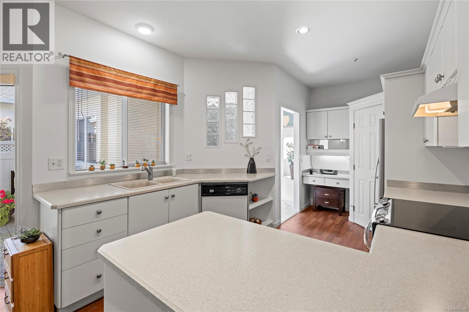 126 Ocean Walk Dr - Image 3