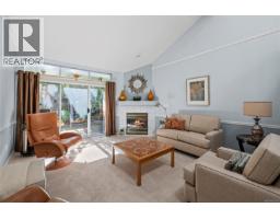 Living room - 126 Ocean Walk Dr, Nanaimo, BC V9V1N2 Photo 8